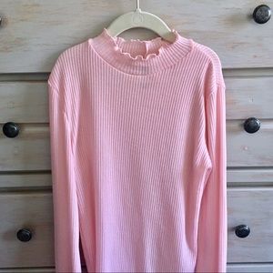 Lettuce-Edge Turtle Neck